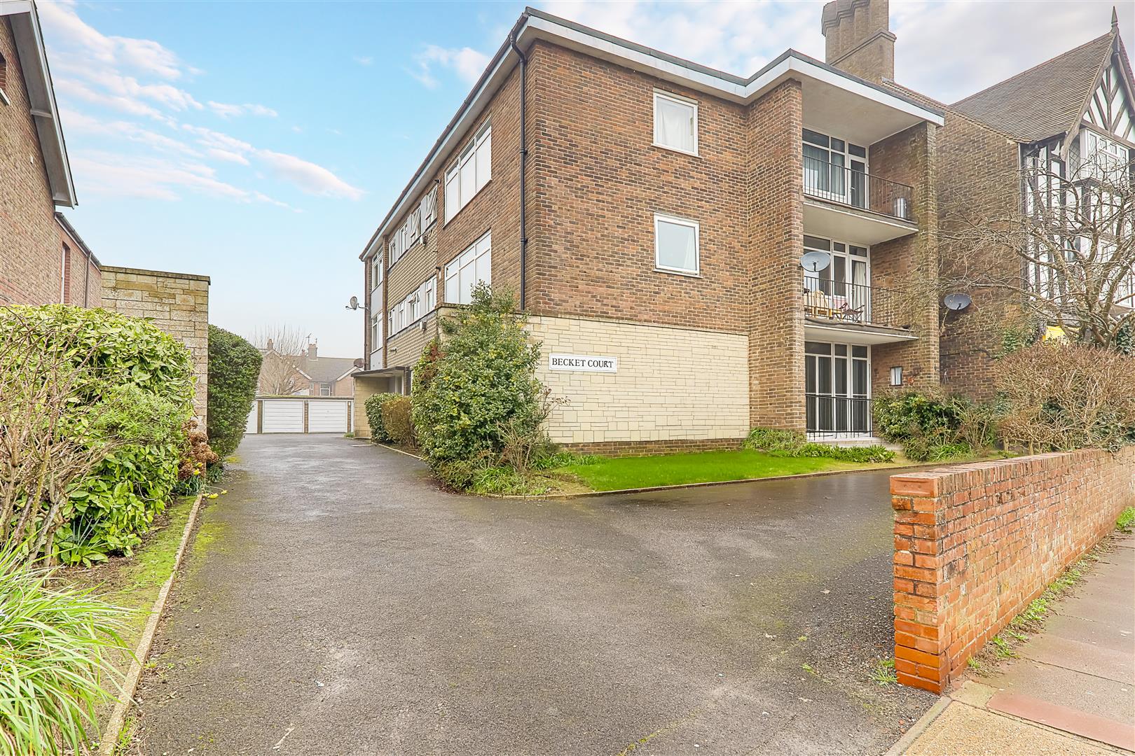 Flat - Purpose Built | Rectory Road, Worthing, BN14 | For Sale